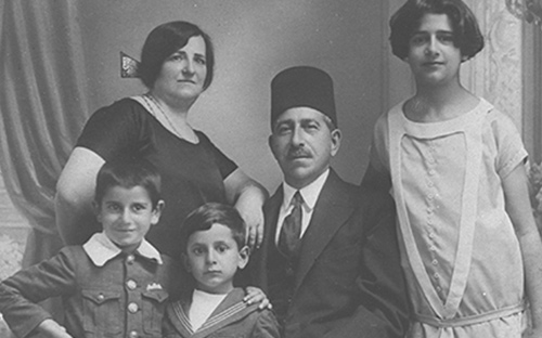 1921 | ילדות ומשפחה